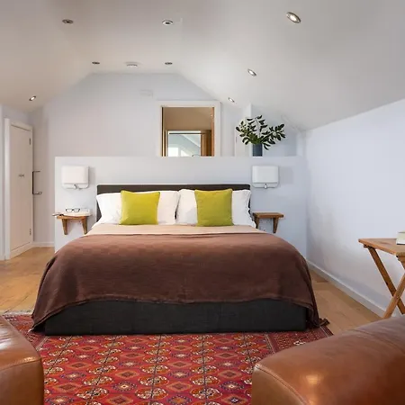 Mesmear Luxury Cottages *